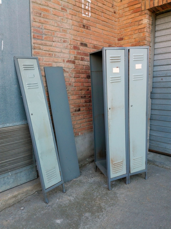 taquilla vestuario 3 puertas+piezas sueltas metal 180x90x50 4u